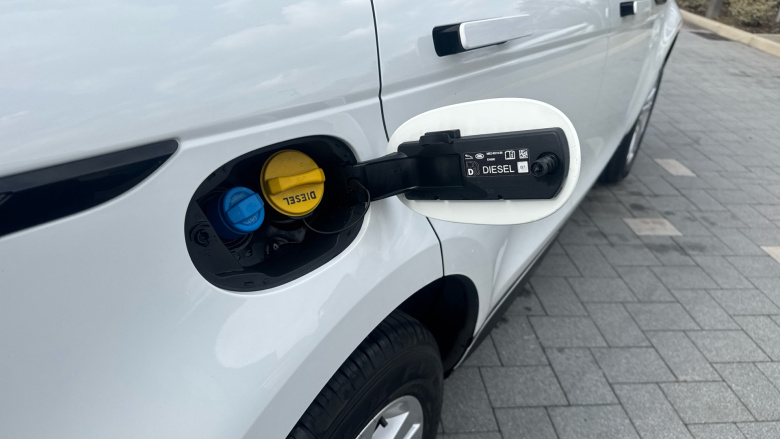 Land Rover Range Rover Evoque 2.0 D200 R-Dynamic S 5dr Auto Diesel Hatchback